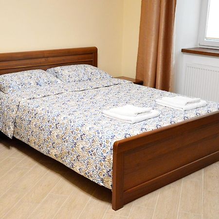 На Вулиці Льва Apartman Lviv Kültér fotó