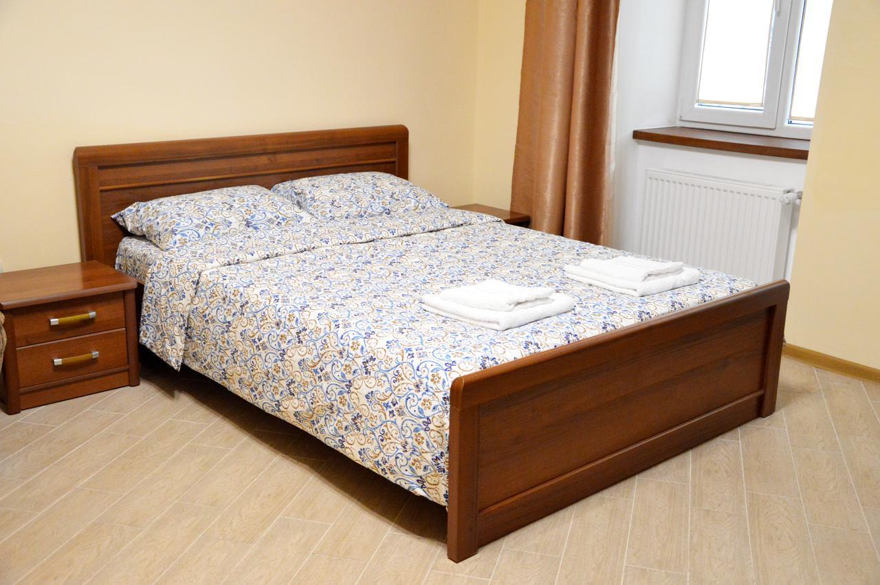 На Вулиці Льва Apartman Lviv Kültér fotó
