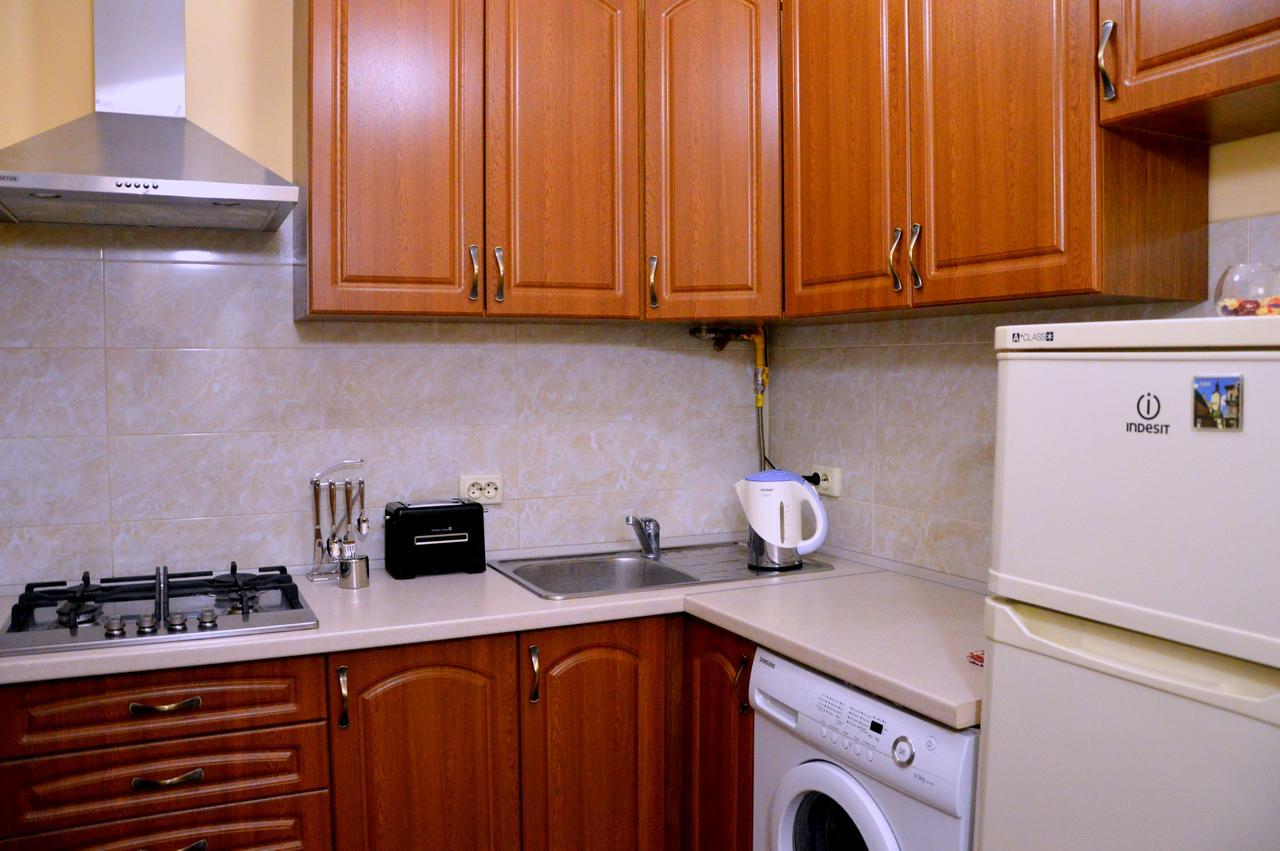 На Вулиці Льва Apartman Lviv Kültér fotó